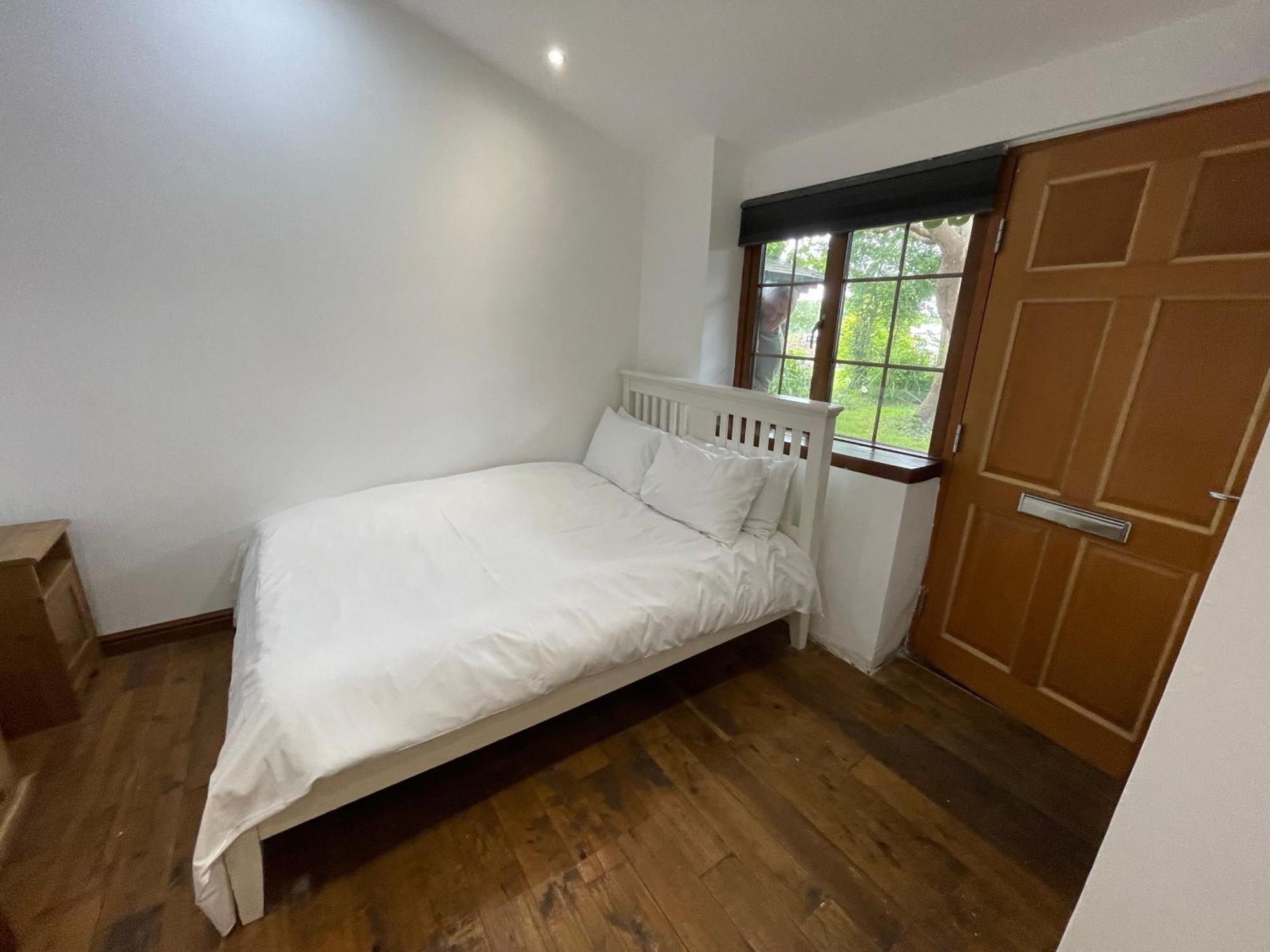 Bridge Farm Guesthouse Rooms Dundry Exteriör bild