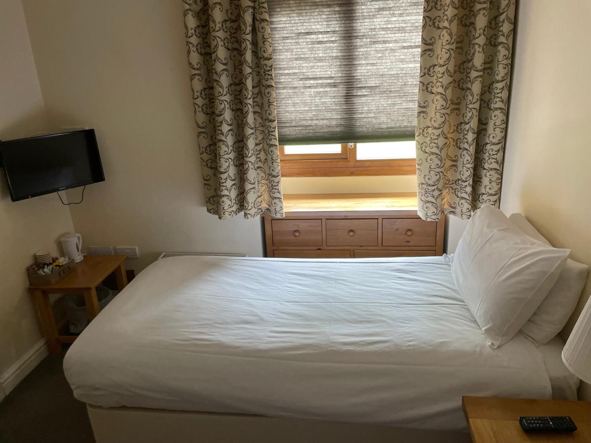 Bridge Farm Guesthouse Rooms Dundry Exteriör bild