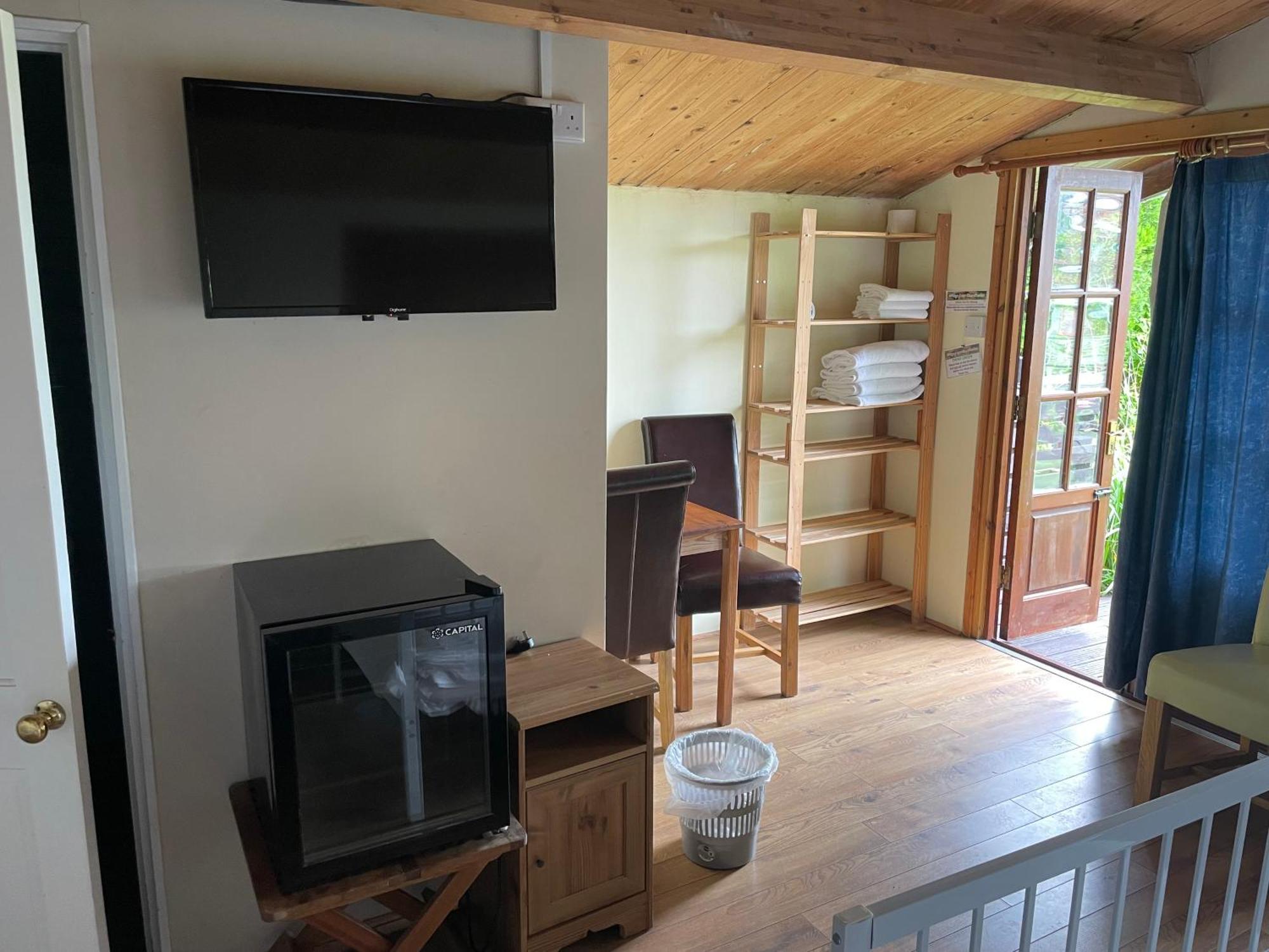Bridge Farm Guesthouse Rooms Dundry Exteriör bild