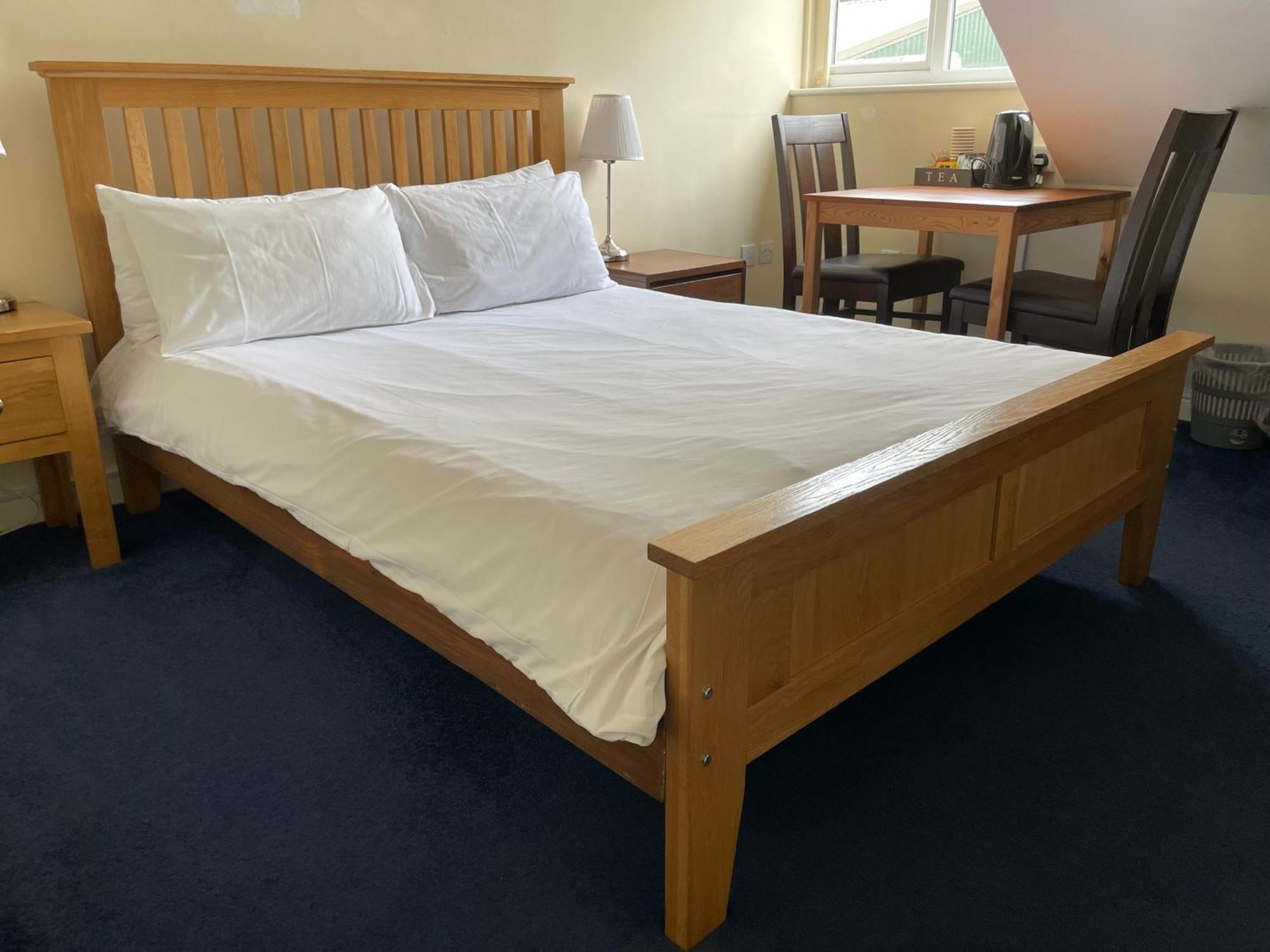 Bridge Farm Guesthouse Rooms Dundry Exteriör bild