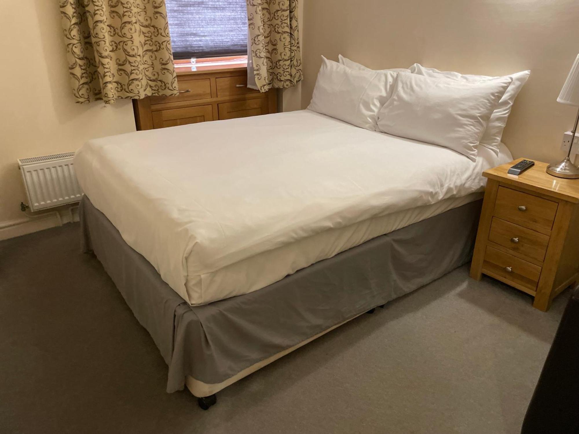 Bridge Farm Guesthouse Rooms Dundry Exteriör bild