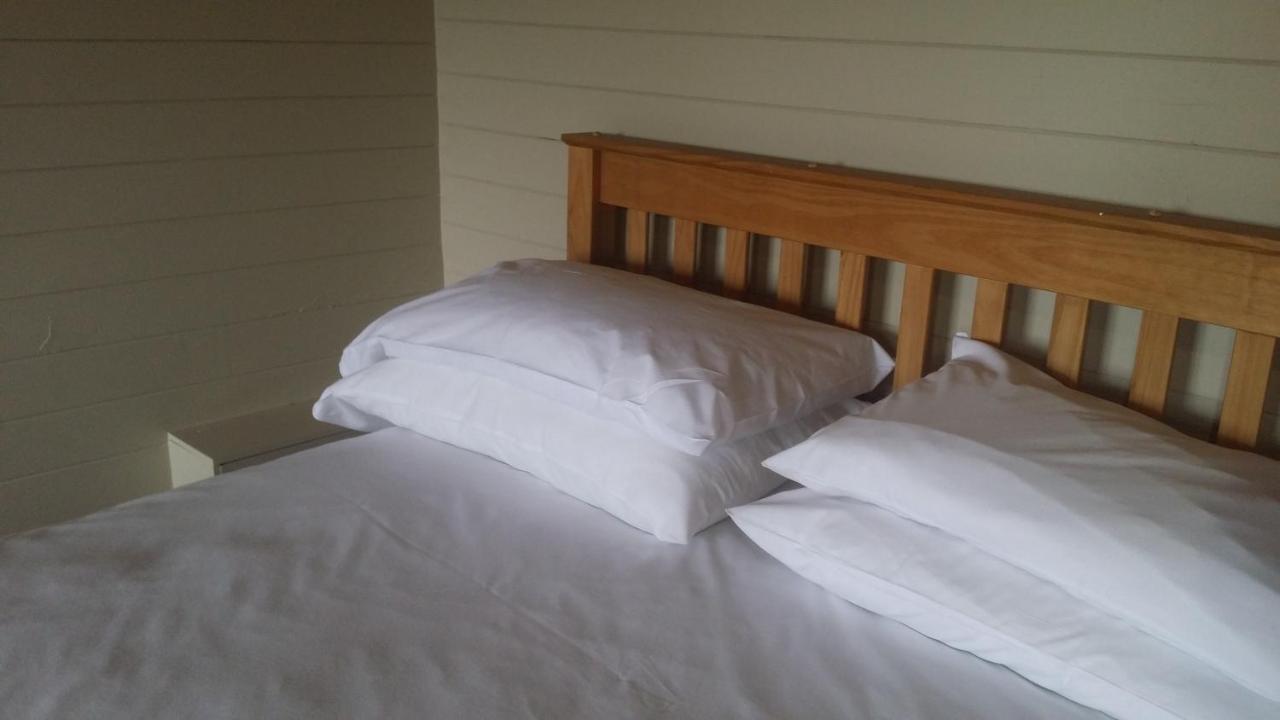 Bridge Farm Guesthouse Rooms Dundry Exteriör bild